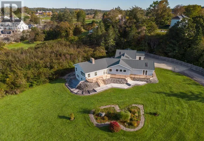 52 Captain Landers Court, Yarmouth, Nova Scotia B5A2Y6