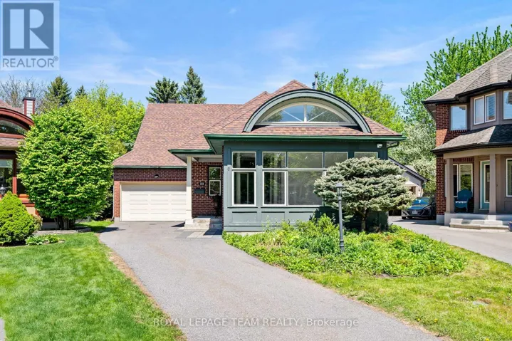 33 CASTLETHORPE CRESCENT, Ottawa, Ontario K2G5P9
