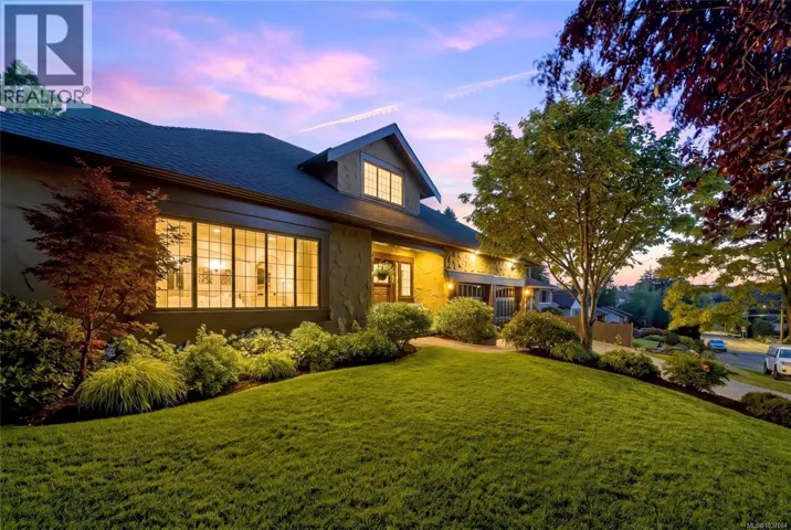 1795 Broadmead Ave, Saanich, British Columbia V8P2V8