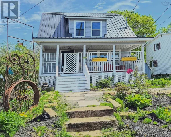 7 Lorne Street, Springhill, Nova Scotia B0M1X0