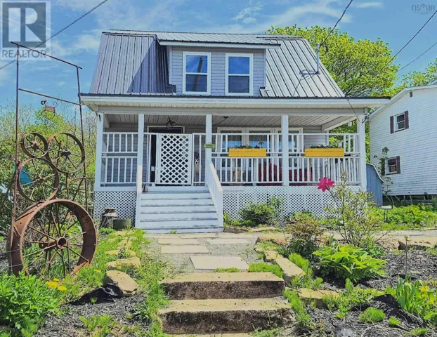7 Lorne Street, Springhill, Nova Scotia B0M1X0