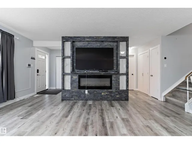3214 71 ST NW, Edmonton, Alberta T6K1K9