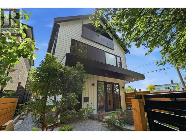 1 2438 E 20TH AVENUE, Vancouver, British Columbia V5M2T6