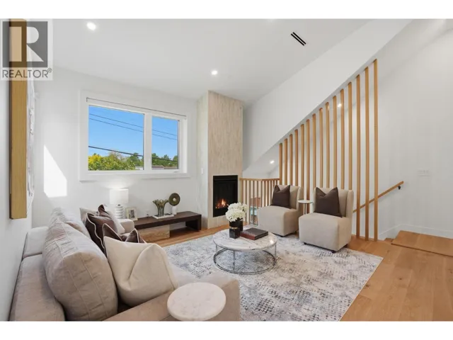 2436 E 20TH AVENUE, Vancouver, British Columbia V5M2T6