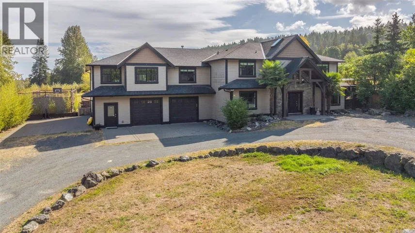 2466 Summerset Rd, Nanoose Bay, British Columbia V9P9E4