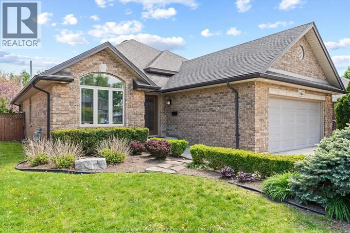 944 THOMPSON, Windsor, Ontario N8S2G8