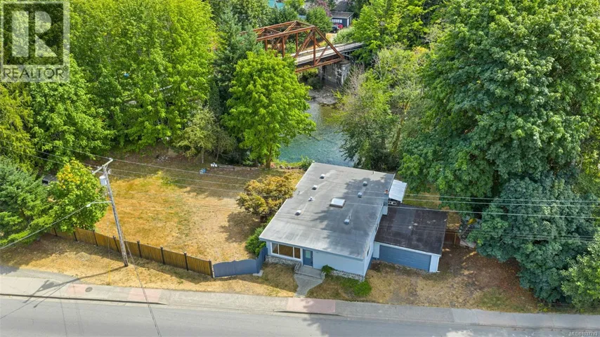 160 Cowichan Lake Rd, Lake Cowichan, British Columbia V0R2G0