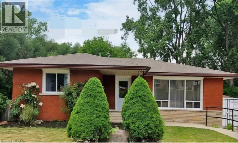 100 N FAIRWAY Road N, Kitchener, Ontario N2A2N5