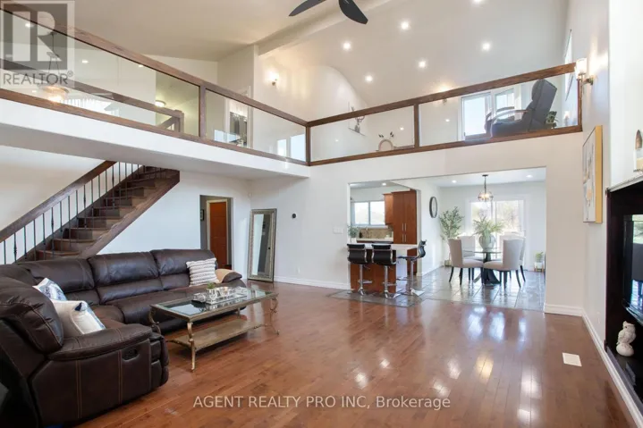 6571 CARROLL DRIVE, Southwest Middlesex, Ontario N0L1T0