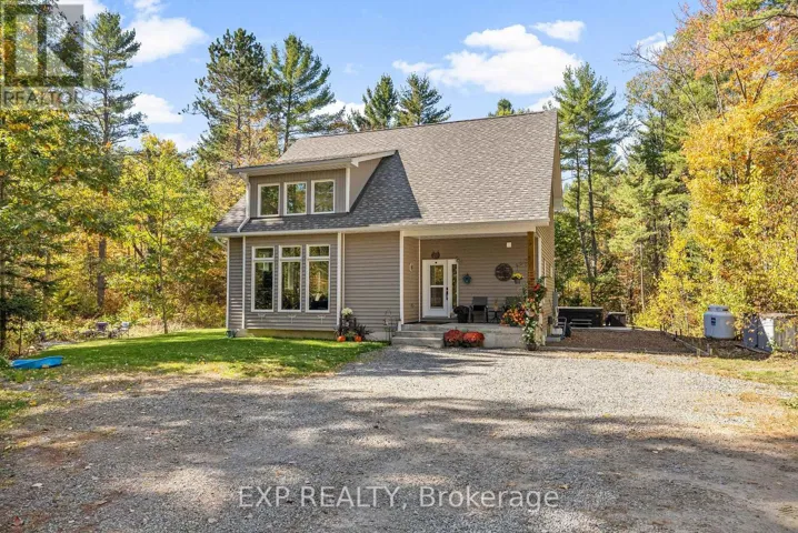 427 PAUGH LAKE ROAD, Madawaska Valley, Ontario K0J1B0