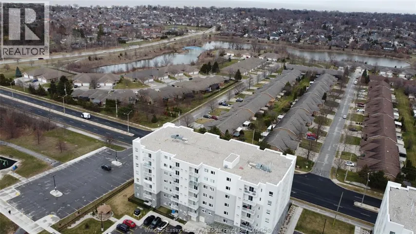 1489 BANWELL Unit# 223, Windsor, Ontario N8P0G5
