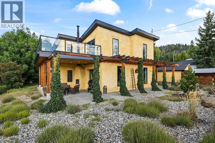 6226 Sanderson Avenue, Peachland, British Columbia V0H1X8