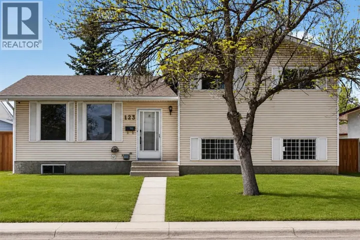 123 Rundleridge Way NE, Calgary, Alberta T1Y2J8