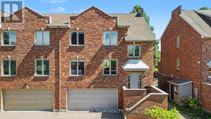 12 CATHERWOOD COURT, Ottawa, Ontario K2K2K1