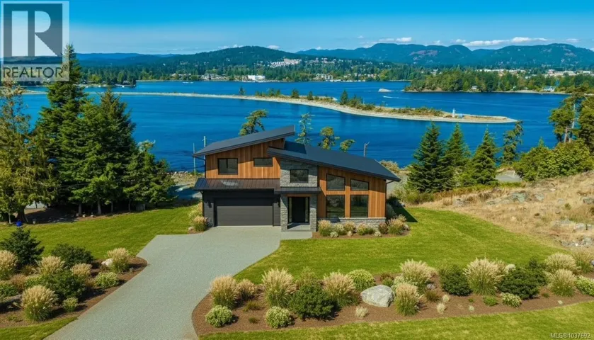 7070 Fisher Rd, Sooke, British Columbia V9Z1A8