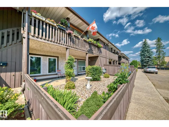 106 SURREY GARDENS GD NW, Edmonton, Alberta T5T1Z3