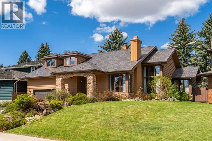 152 Coach Grove Place SW, Calgary, Alberta T3H1J2
