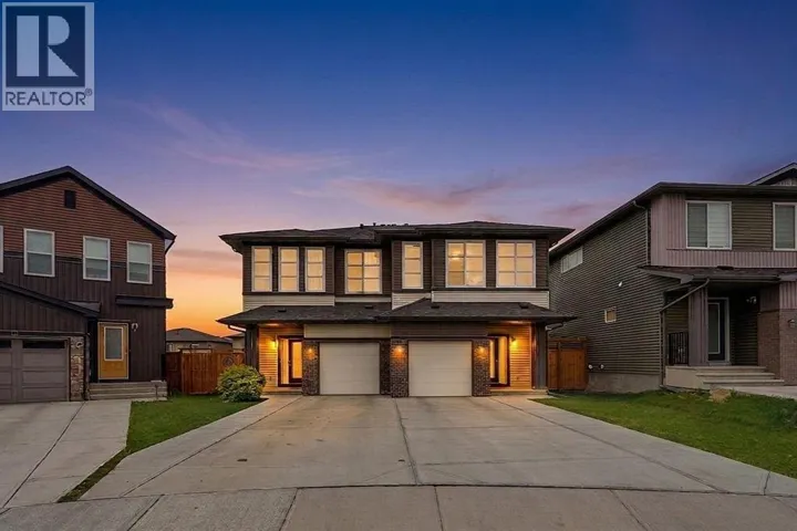 121 Carringvue Park NW, Calgary, Alberta T3P1L1