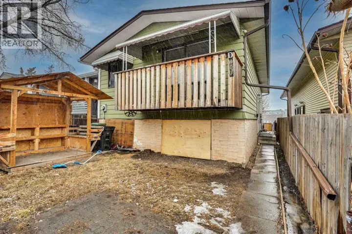 D, 903 44 Street SE, Calgary, Alberta T2A5K7
