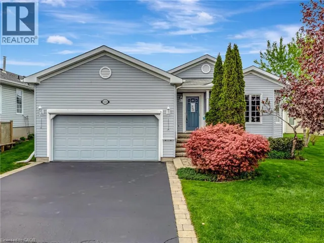121 CRUMLIN Lane, Freelton, Ontario L8B1A5