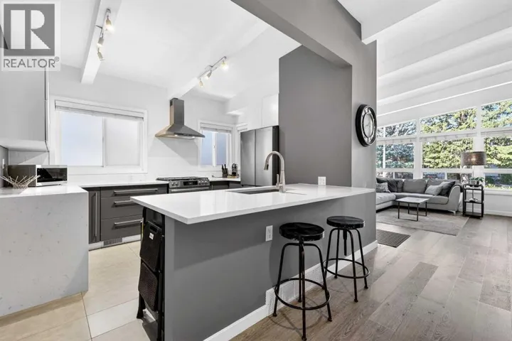 3336 39 Street SW, Calgary, Alberta T3E3J2