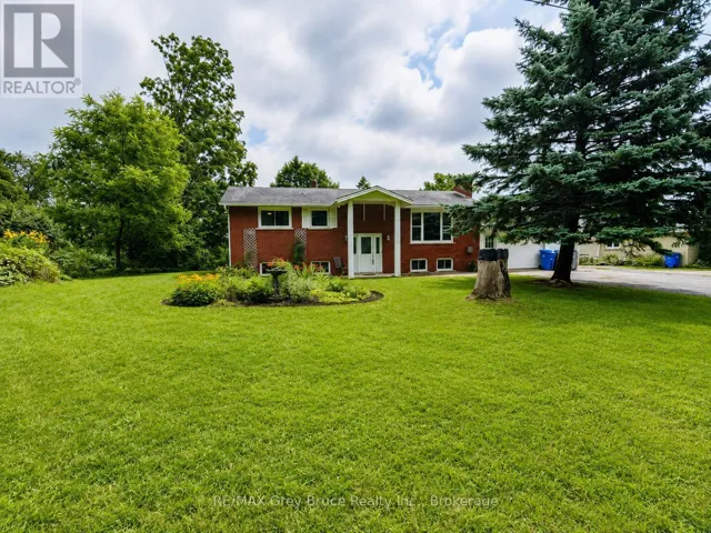 105 MAPLE GROVE LANE, Georgian Bluffs, Ontario N4K0G2