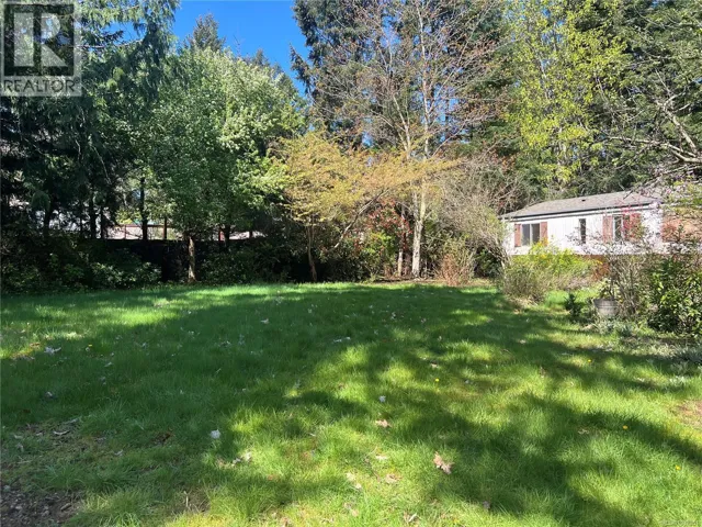 1823 Ryan Rd E, Comox, British Columbia V9M4C7