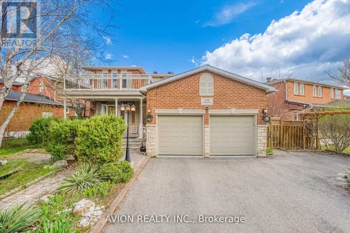 134 BUTTERFIELD CRESCENT, Vaughan (Maple), Ontario L6A1J4