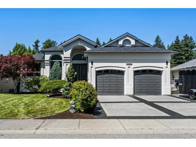 44425 ELSIE PLACE, Sardis South, Chilliwack, British Columbia V2R5L1