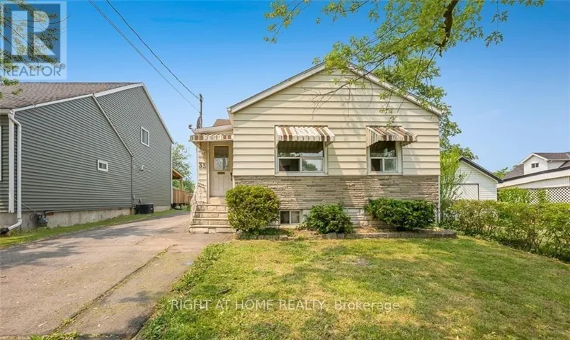 UPPER - 33 KEELE STREET, St. Catharines (Burleigh Hill), Ontario L2T1M8