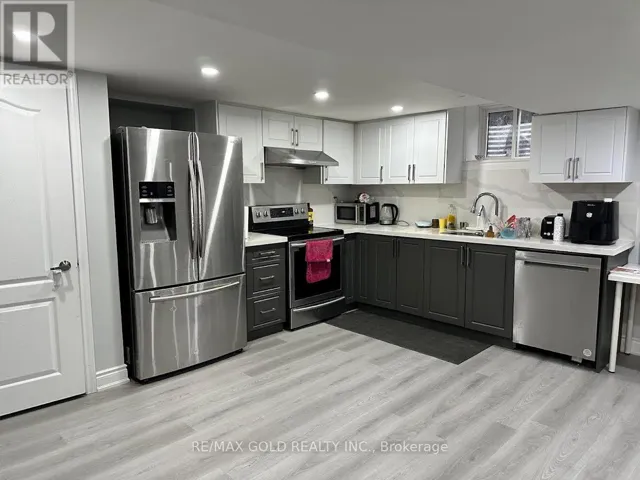 73 SNOW LEOPARD COURT, Brampton (Sandringham-Wellington), Ontario L6R2L7