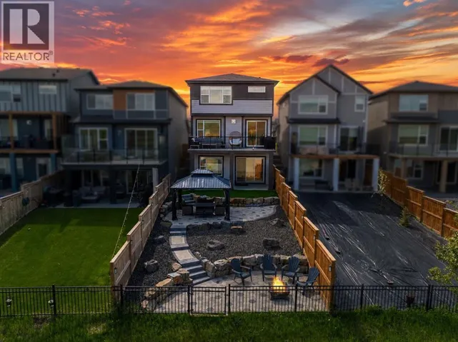 152 Cranbrook Gardens SE, Calgary, Alberta T3M3K6