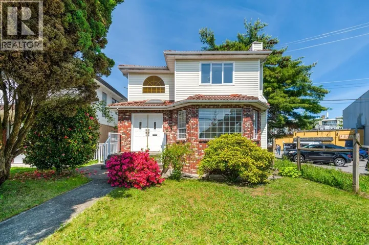 2547 E 34TH AVENUE, Vancouver, British Columbia V5R2T1