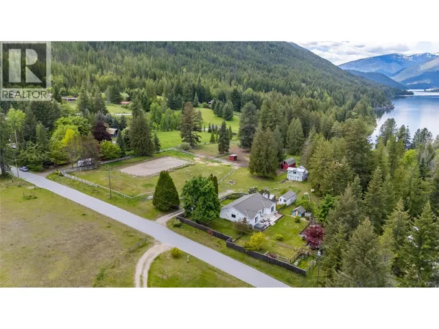 765 LEWIS Road, Harrop, British Columbia V1L6P7