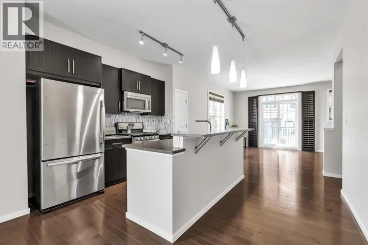 439 Ascot Circle SW, Calgary, Alberta T3H0X3