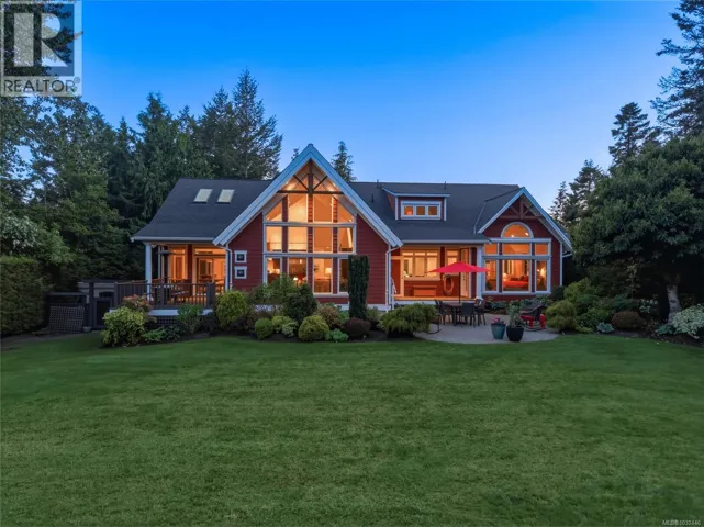 3949 Valhalla Lane, Saanich, British Columbia V8N6N9