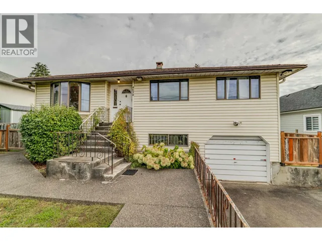 4638 ROYAL OAK AVENUE, Burnaby, British Columbia V5G3M5