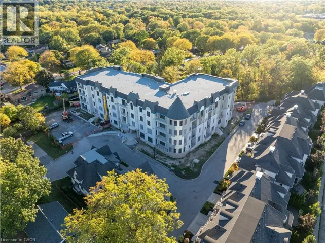 2 ARBOURVALE Common Unit# 209, St. Catharines, Ontario L2T2Z9