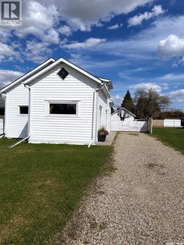 901 2nd STREET W, Nipawin, Saskatchewan S0E1E0