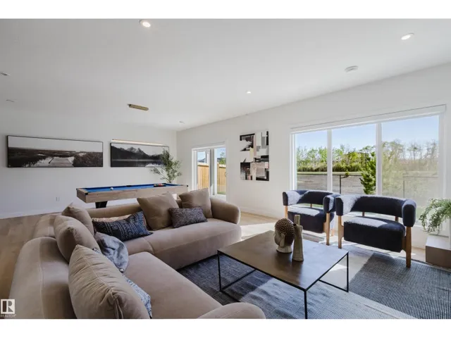 211 EDGEMONT GR NW, Edmonton, Alberta T6M3J6
