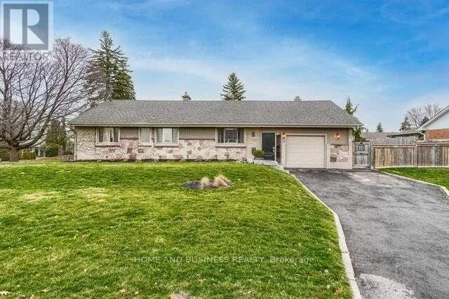 8 SORA DRIVE, Mississauga (Streetsville), Ontario L5M1B2