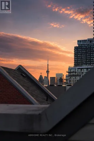 6 - 29 FRANCES LORING LANE, Toronto (South Riverdale), Ontario M4M3E8