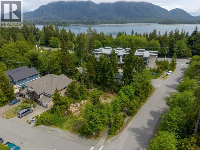 948 Hardy Pl, Tofino, British Columbia V0R2Z0