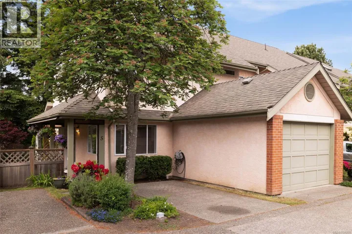 5 216 Russell St, Victoria, British Columbia V9A3X2