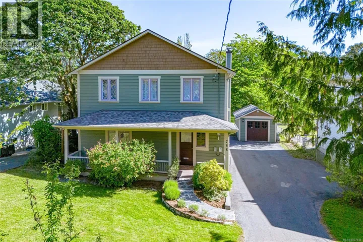 758 Newbury St, Saanich, British Columbia V9A2C1