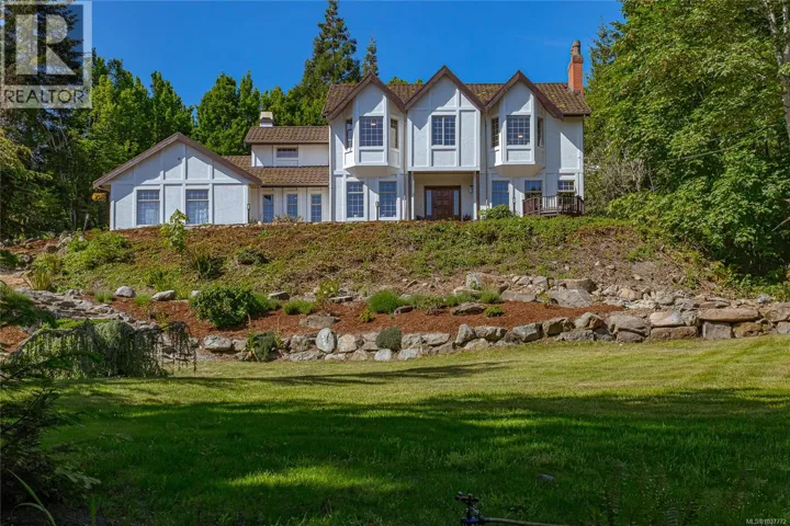 1855 Camas Dr, North Saanich, British Columbia V8L5N6