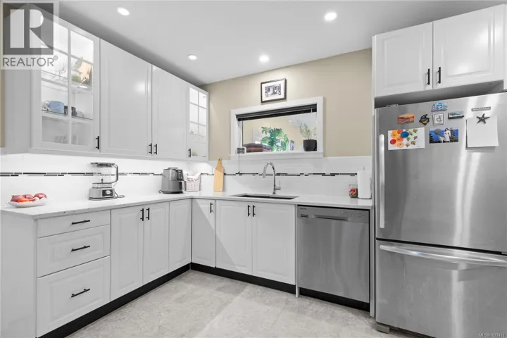 3959 Cedar Hill Cross Rd, Saanich, British Columbia V8P2N8