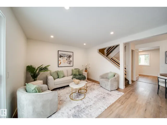 125 WOODBOROUGH WY NW, Edmonton, Alberta T5Y1N2