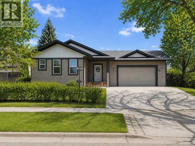 3541 44 Avenue, Red Deer, Alberta T4N3H2