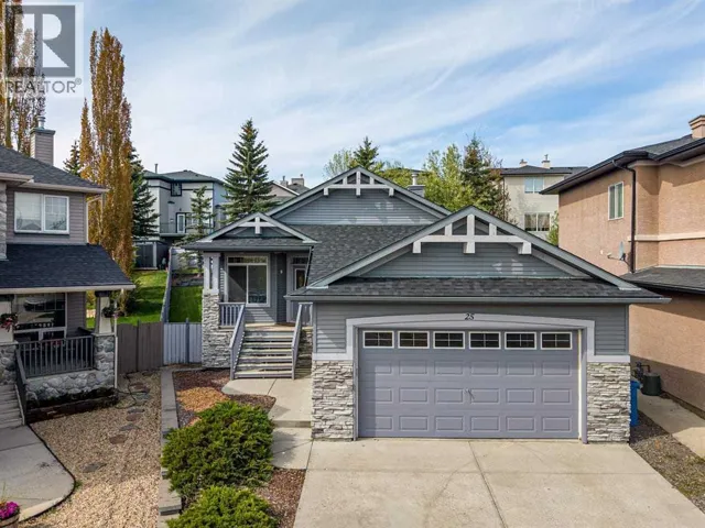25 Panamount Green NW, Calgary, Alberta T3K5R6